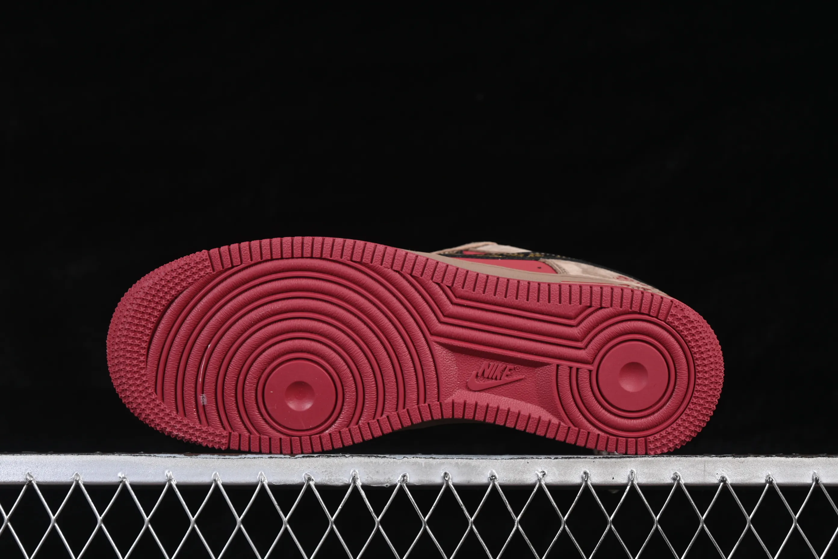 All categories Nk Air Force 1 Air Force series Nk Air Force 1 Low Air Force low-top Nike Air Force 1'07 Low Year of the Horse limited edition red suede Air Force 1 low-top casual sneakers XD0028-009
